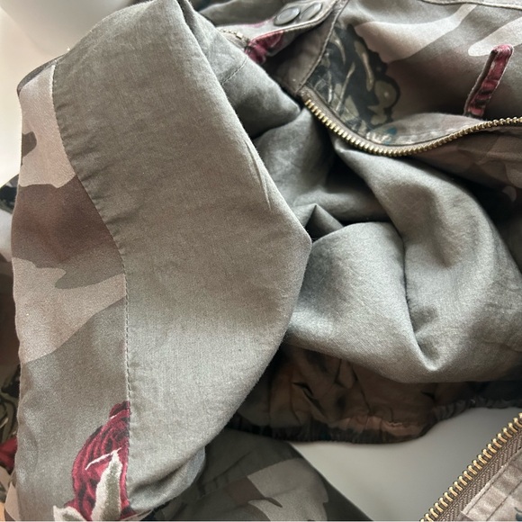 Jolt Floral Camo Utility Jacket Size Small - Picture 10 of 10